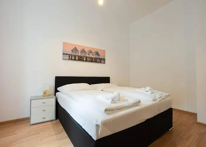 In The Area. 5 Minute's Walk To The Danube. Apartamento *