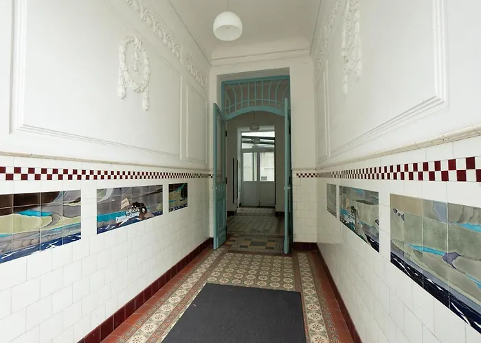 Apartamento In The Area. 5 Minute's Walk To The Danube.